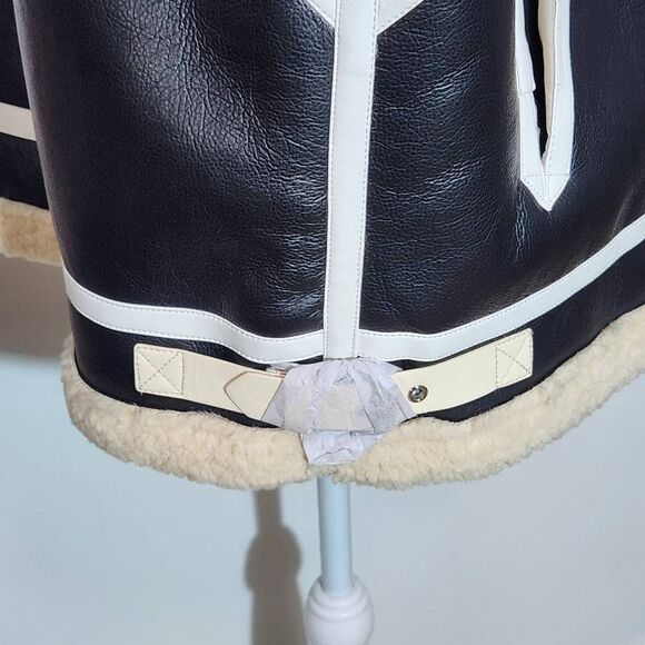 Azalea Wang Oversized Black Faux Leather Vest with Sherpa Lining NWOT One Size - Picture 6 of 12